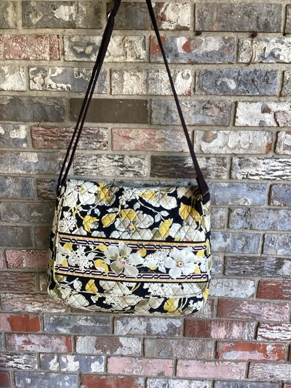 Vera Bradley floral  Quilted Crossbody Bag in Black & Yellowi